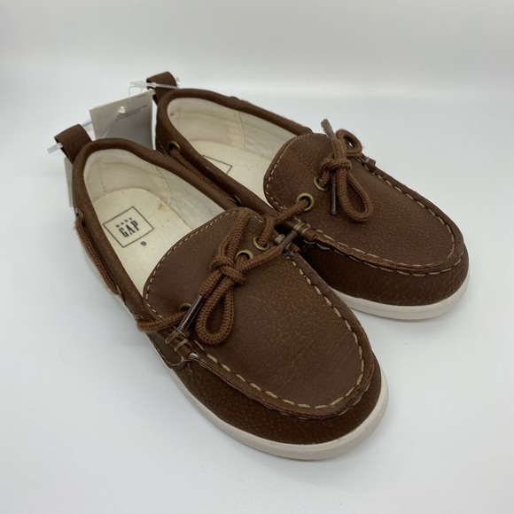 Kids Gap Shoes - Picture 1 of 8